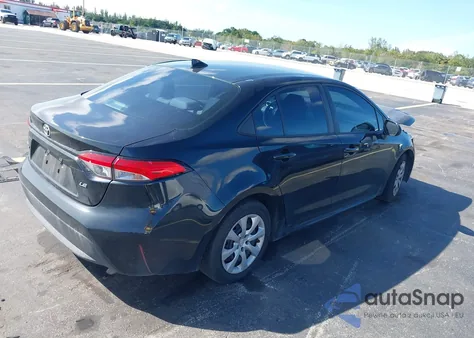 2021 Toyota Corolla Le z USA, uszkodzony, nr VIN 5YFEPMAE0MP169000